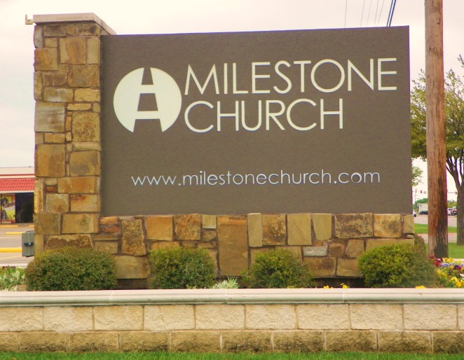 The Benefits of Custom Signs in Arlington, TX