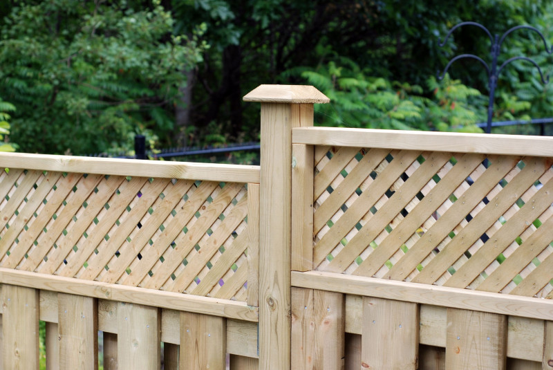 Contact a Fence Company in Edmonton to Get the Beautiful Fences Your Home Needs