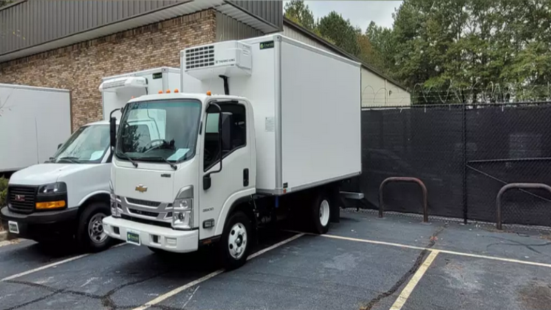 Buy a Top-Quality Reefer Truck From a Lauded Company Today