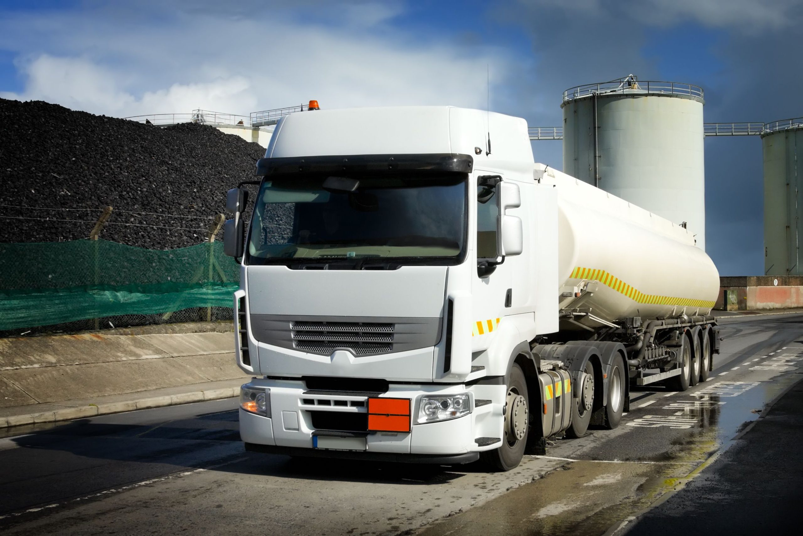 Meet Business Energy Needs with Industrial Bulk Fuel Suppliers Winkler MB Expertise