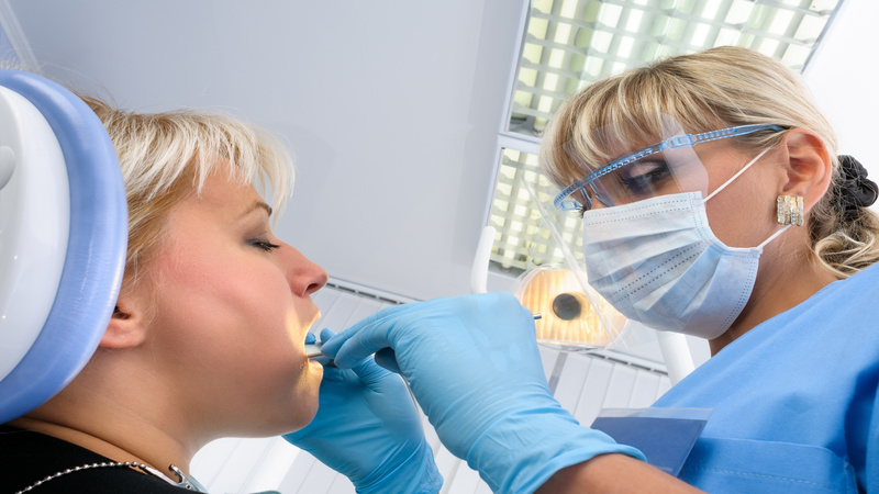 Choosing Safer Alternatives to Dental Gloves For Latex Allergy in Your Clinic