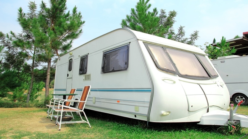 Choosing an RV Storage Facility That Fits Your Travel Lifestyle