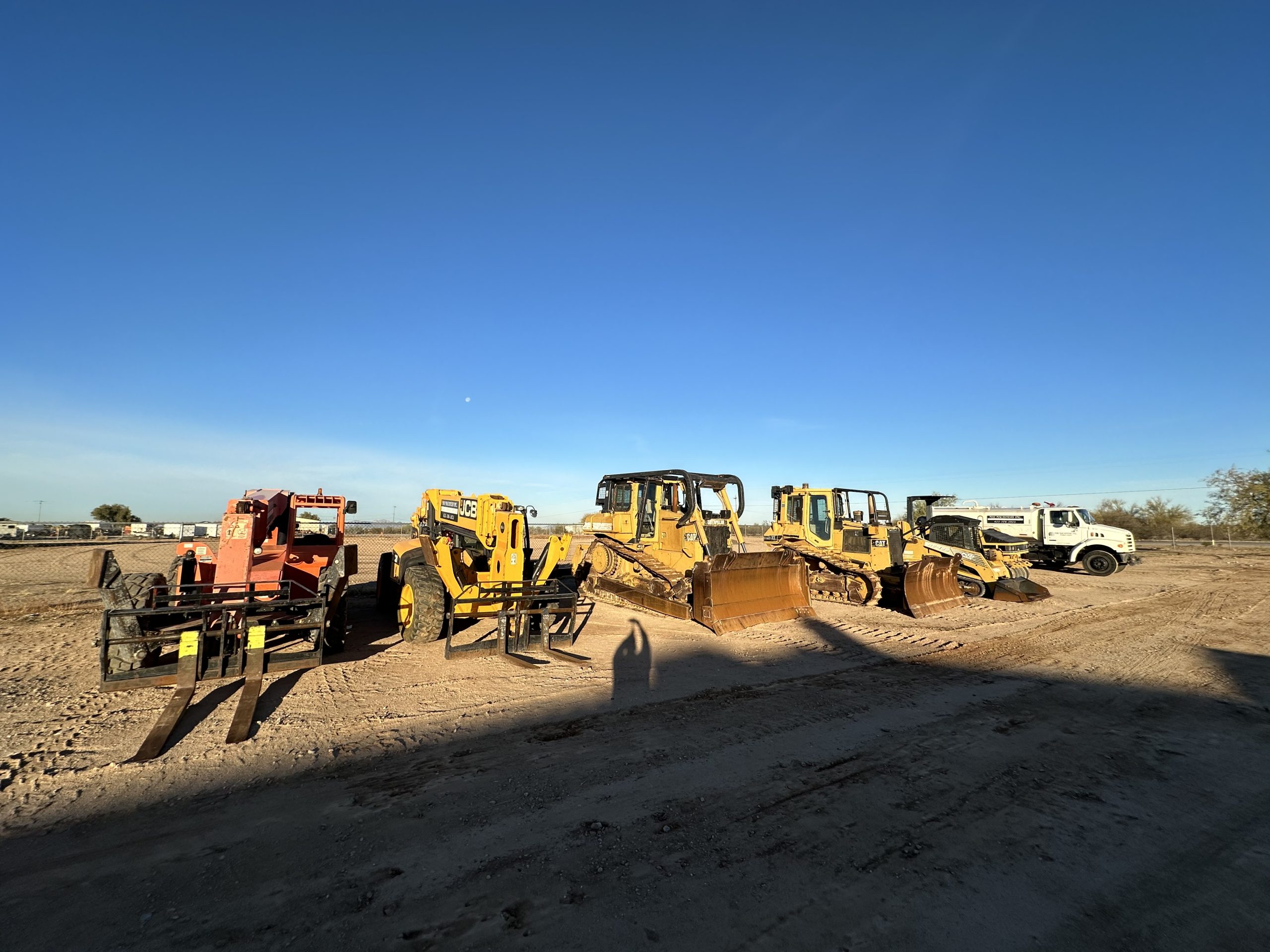 Signs Heavy Equipment Needs Repair Before a Major Construction Project